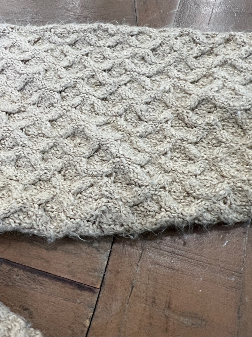 Rylee + cru Textured Knit ruffled shoulder crewneck sweater beige 4-5 years - Picture 3 of 6